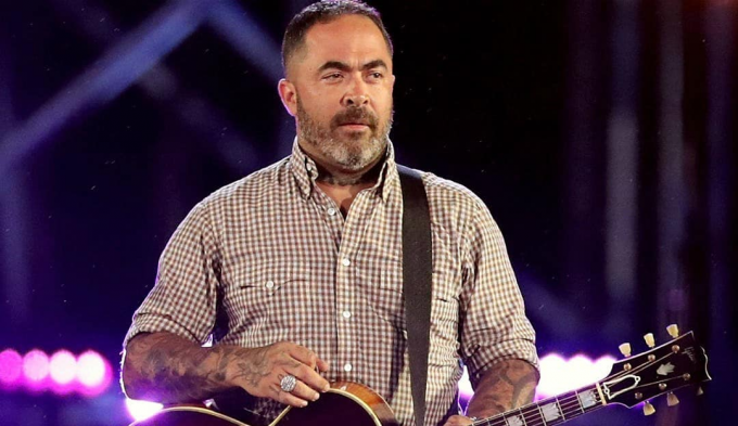 Aaron Lewis at HEB Performance Hall